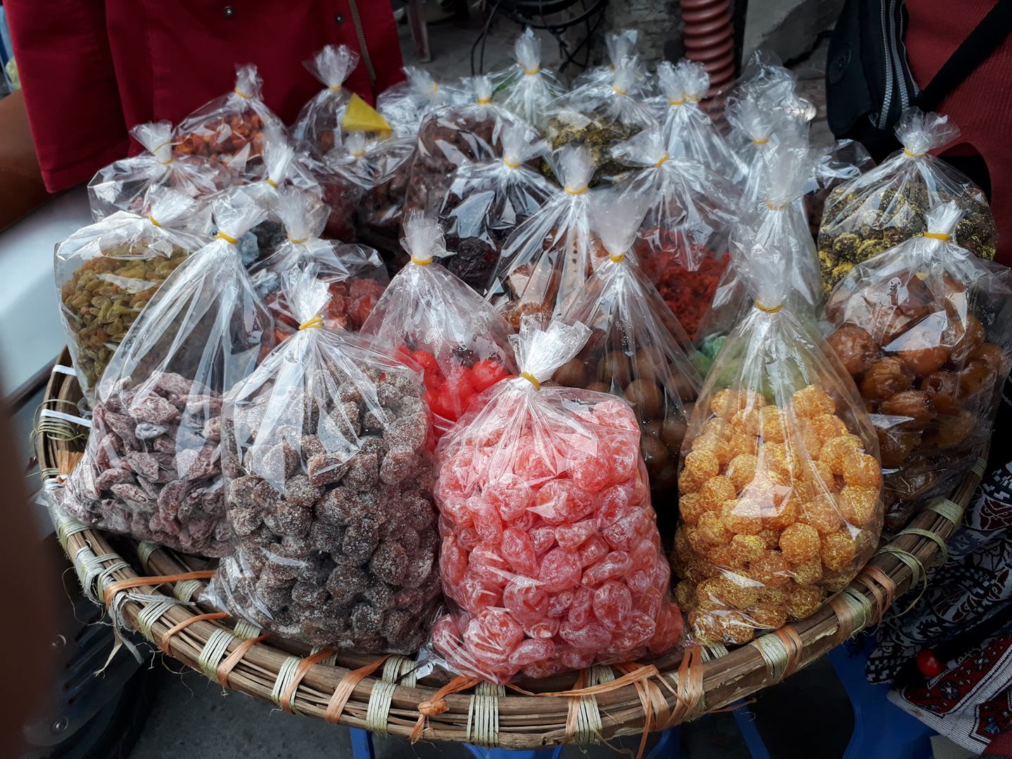 thi-truong-tet-2018-tin-tuong-mut-nha-lam-coi-chung-ruoc-hoa-vao-than