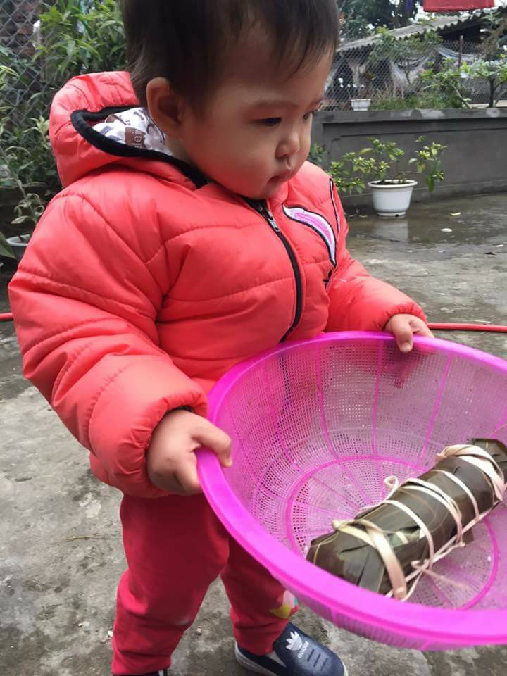 1001-kieu-khoe-banh-chung-cua-cu-dan-mang-va-cai-ket-bat-ngo