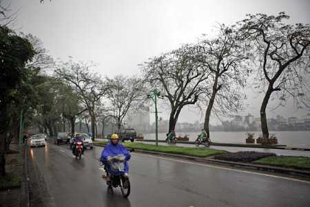du-bao-thoi-tiet-ngay-mai-mien-bac-xuat-hien-suong-mu-ha-noi-co-mua-vai-noi