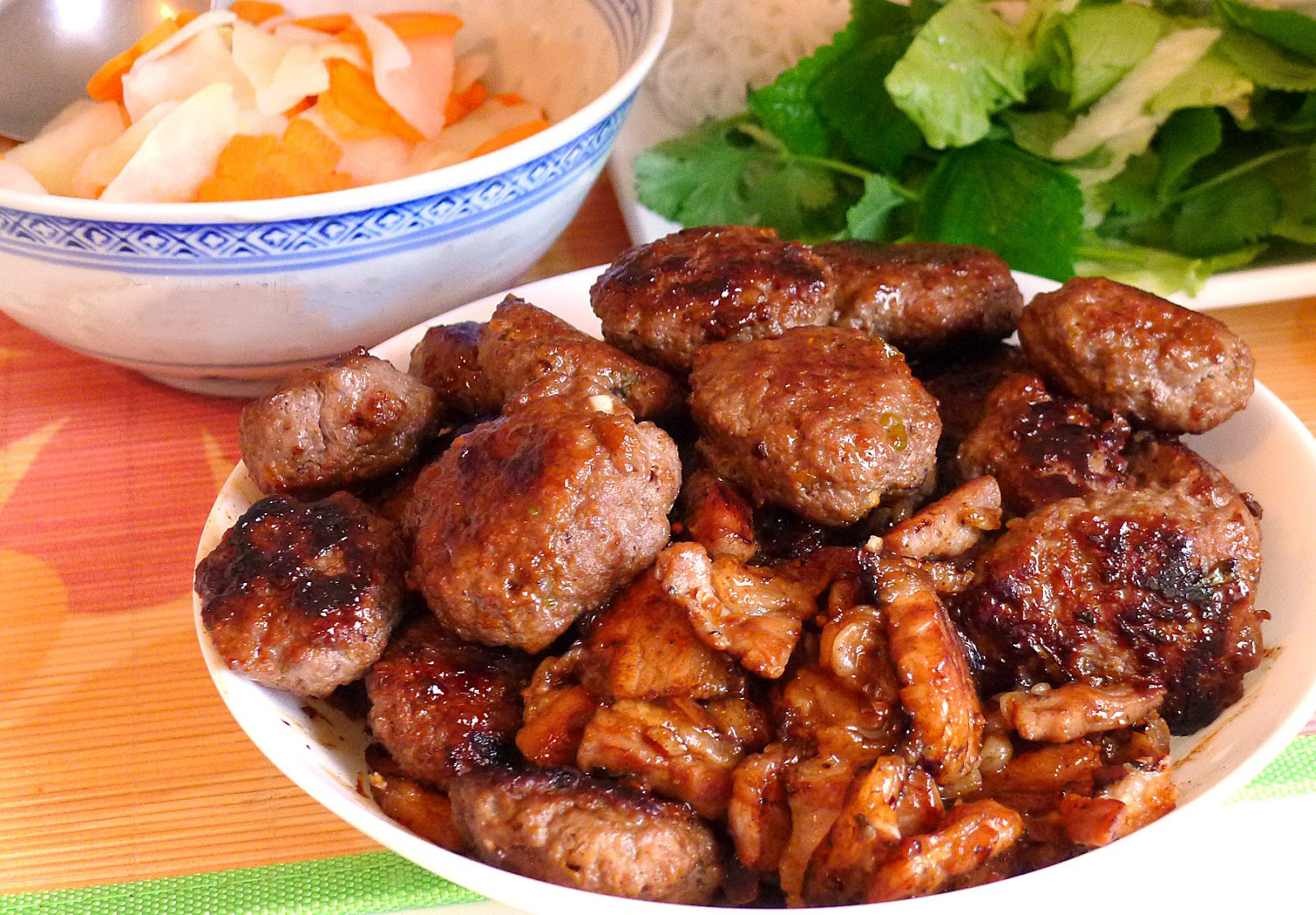 những qu&aacute;n b&uacute;n chả nổi tiếng nhất S&agrave;i G&ograve;n