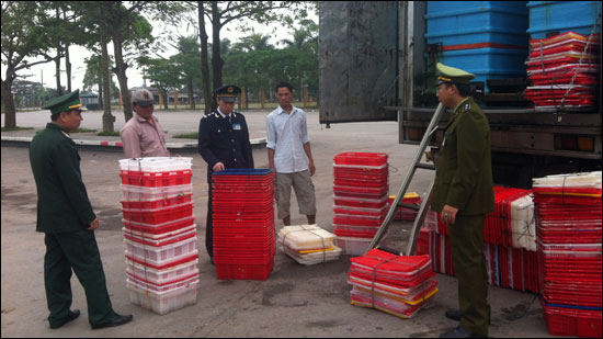 Chống bu&ocirc;n lậu dịp cuối năm gặp nhiều kh&oacute; khăn