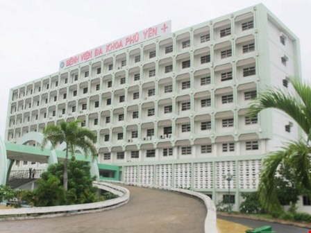 Thi thể bệnh nh&acirc;n đang ph&acirc;n hủy ở gầm cầu thang bệnh viện