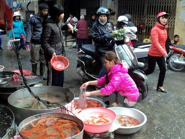 Nh&agrave; nh&agrave; tiễn &ocirc;ng C&ocirc;ng, &ocirc;ng T&aacute;o về trời cầu năm mới như &yacute;