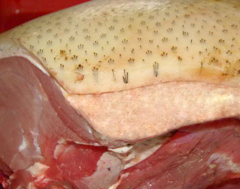 C&aacute;ch chọn thịt lợn rừng chuẩn tr&aacute;nh cảnh &lsquo;tiền mất tật mang&rsquo;