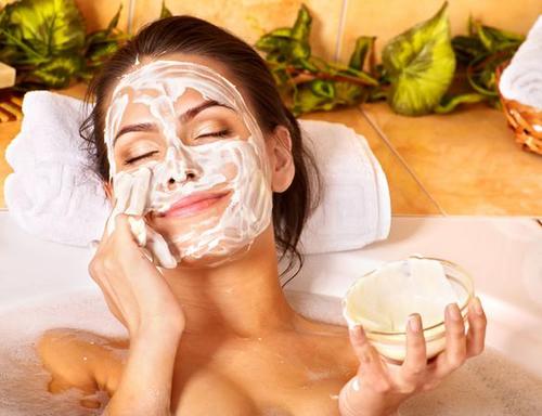 C&aacute;ch dưỡng da hiệu quả chị em n&ecirc;n biết l&agrave; sử dụng bột nở 