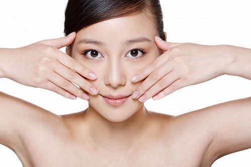 Một chế độ ăn uống l&agrave;nh mạnh l&agrave; c&aacute;ch giảm b&eacute;o mặt hiệu quả, an to&agrave;n v&agrave; tự nhi&ecirc;n