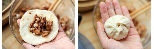 D&ugrave;ng th&igrave;a x&uacute;c hỗn hợp nh&acirc;n v&agrave;o giữa vỏ b&aacute;nh bao, t&uacute;m c&aacute;c m&eacute;p vỏ b&aacute;nh lại cho gần k&iacute;n hết chiếc b&aacute;nh