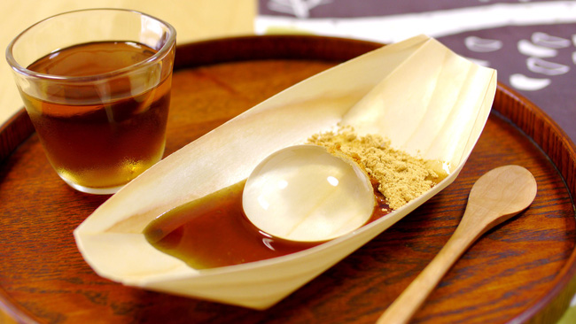 Nh&igrave;n c&oacute; vẻ kh&oacute; nhưng c&aacute;ch l&agrave;m b&aacute;nh mochi giọt nước v&ocirc; c&ugrave;ng đơn giản