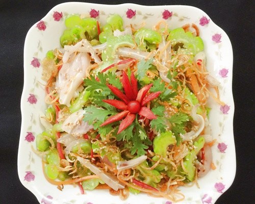 C&aacute;ch l&agrave;m nộm mướp đắng thơm ngon lạ miệng cho cả gia đ&igrave;nh c&ugrave;ng thưởng thức