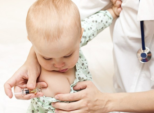 C&aacute;ch sơ cứu sốc phản vệ với vắc xin