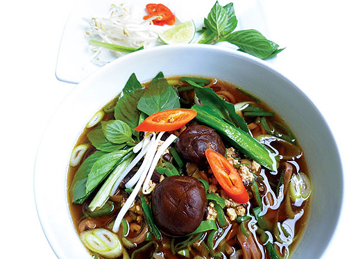 C&aacute;ch l&agrave;m phở gạo lứt