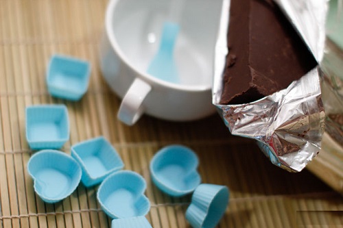 &Aacute;p dụng c&aacute;ch l&agrave;m socola đơn giản cho ng&agrave;y Valentine trắng sẽ gi&uacute;p c&aacute;c n&agrave;ng c&oacute; được m&oacute;n qu&agrave; tặng &yacute; nghĩa cho nửa y&ecirc;u thương