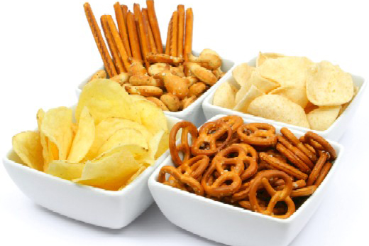 Đồ ăn vặt, nước ngọt c&oacute; ga l&agrave; những 13Win OKVIP Cá cược bóng đá mẹ kh&ocirc;ng n&ecirc;n cho b&eacute; ăn v&agrave;o m&ugrave;a đ&ocirc;ng