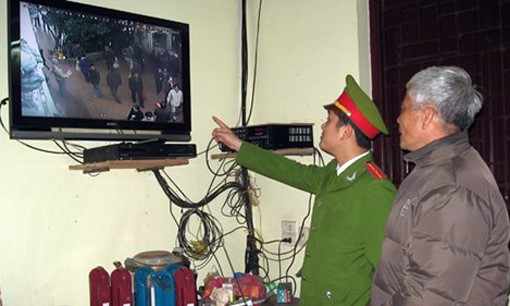 gi&aacute;m s&aacute;t c&aacute;c khu vực hay xảy ra trộm cắp th&ocirc;ng qua hệ thống camera an ninh.