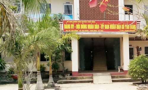Trụ sở UBND x&atilde; T&acirc;n Bằng, nơi xảy ra vụ việc c&aacute;n bộ x&atilde; trộm tiền đồng nghiệp rồi giấu v&agrave;o quần l&oacute;t
