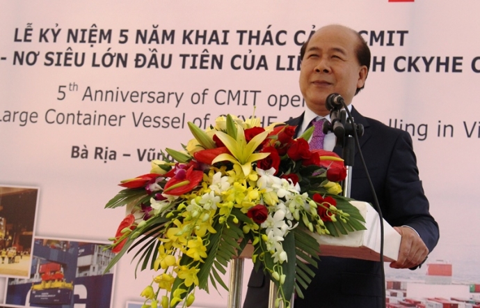 Thứ trưởng Bộ Giao th&ocirc;ng vận tải Nguyễn Văn C&ocirc;ng ph&aacute;t biểu tại lễ đ&oacute;n t&agrave;u Millau Bridge tại cảng C&aacute;i M&eacute;p