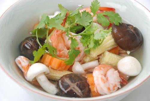 Canh b&oacute;ng thả l&agrave; m&oacute;n ăn Tết thơm ngon, thanh m&aacute;t