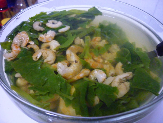 Canh mồng tơi nấu t&ocirc;m