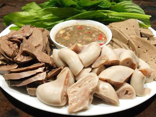 Những người mắc bệnh cao huyết &aacute;p kh&ocirc;ng n&ecirc;n ăn phủ tạng động vật