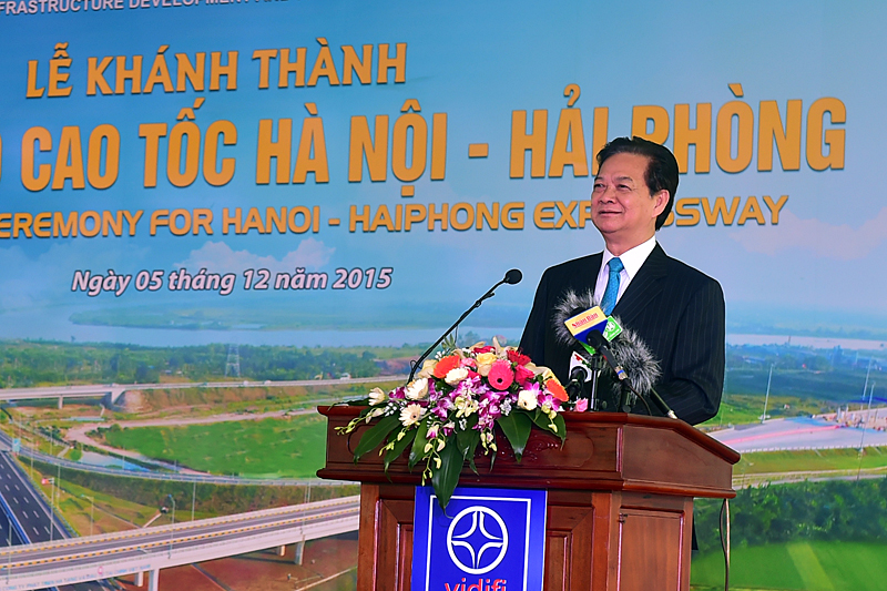 Thủ tướng Nguyễn Tấn Dũng ph&aacute;t biểu tại Lễ kh&aacute;nh th&agrave;nh đường &ocirc; t&ocirc; cao tốc H&agrave; Nội &ndash; Hải Ph&ograve;ng