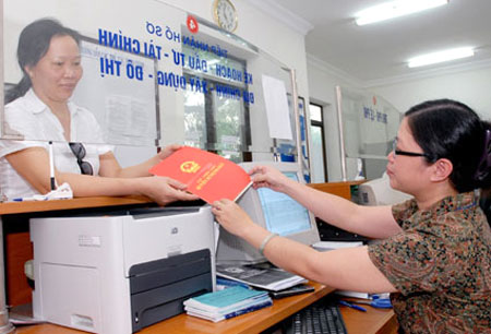 Nhiều biện ph&aacute;p đang được gấp r&uacute;t tiến h&agrave;nh để đẩy nhanh tiến độ cấp sổ đỏ cho người d&acirc;n