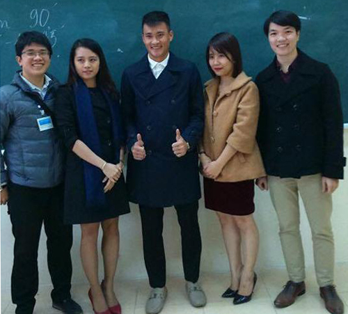 C&ocirc;ng Vinh bất ngờ dự thi Đại học ở tuổi 30