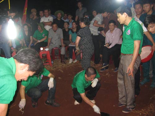 Nh&oacute;m 'cậu' Thủy khai nhận đ&atilde; t&igrave;m kiếm, bốc cất khoảng 97 h&agrave;i cốt ở 3 tỉnh