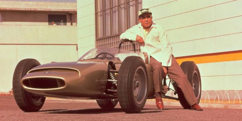 Soichiro Honda l&agrave; tỉ ph&uacute; thế giới khởi nghiệp tại một gara sửa chữa &ocirc; t&ocirc;