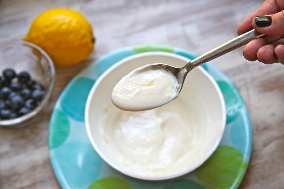 Mặt nạ sữa chua mang lại t&aacute;c dụng kh&ocirc;ng ngờ tới l&agrave;n da