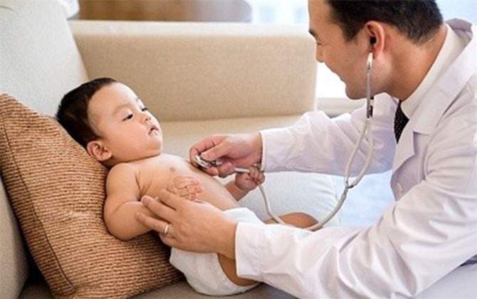 Trẻ sơ sinh l&agrave; lứa tuổi dễ mắc c&aacute;c bệnh vi&ecirc;m đường h&ocirc; hấp