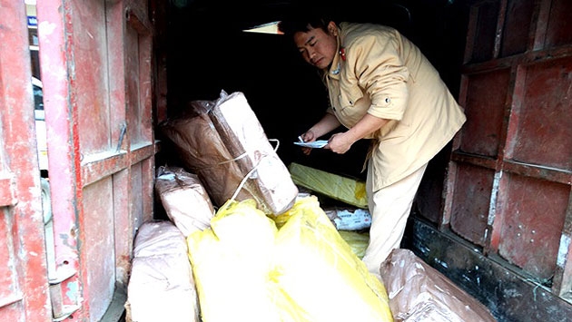  300 kg ch&acirc;n g&agrave; &ldquo;bẩn&rdquo; kh&ocirc;ng r&otilde; nguồn gốc