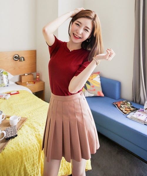Ch&acirc;n v&aacute;y xếp ly kh&ocirc;ng những trẻ trung m&agrave; c&ograve;n che khuyết điểm tốt hơn 