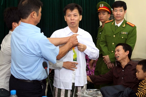bồi thường cho &ocirc;ng Nguyễn Thanh Chấn