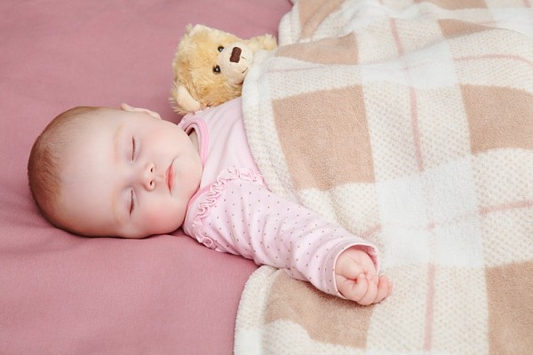 Chọn chăn quấn cho trẻ sơ sinh chất lượng