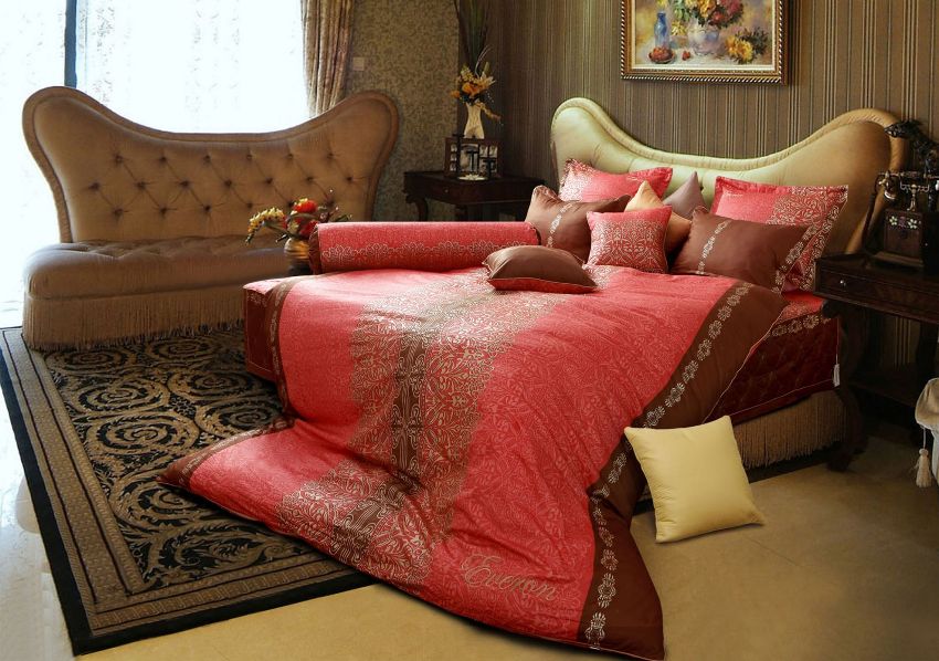 Chọn chăn ga gối đệm cưới gi&aacute; cả hợp l&yacute;