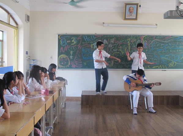 Hay cả những buổi văn nghệ, những tr&ograve; chơi hấp dẫn cũng l&agrave; một lựa chọn ho&agrave;n hảo để tổ chức 8/3