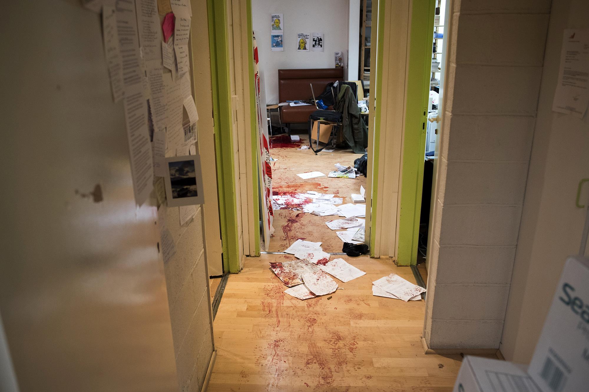 Vụ khủng bố tòa soạn báo Charlie Hebdo, Pháp. Ảnh nbc Vụ khủng bố tòa soạn báo Charlie Hebdo, Pháp. Ảnh nbc