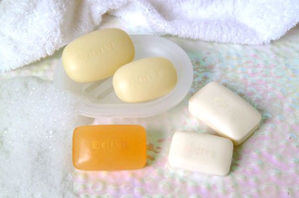 D&ugrave;ng x&agrave; ph&ograve;ng tắm vệ sinh 