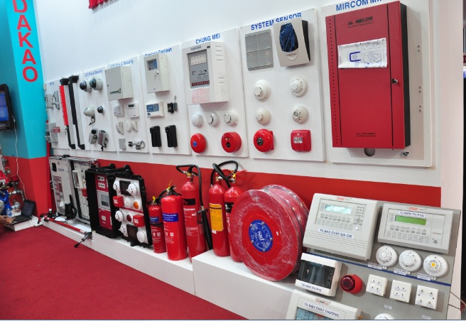 Lắp đặt hệ thống b&aacute;o ch&aacute;y, chữa ch&aacute;y tự động hoặc b&aacute;n tự động đảm bảo chữa ch&aacute;y tr&ecirc;n to&agrave;n bộ diện t&iacute;ch.