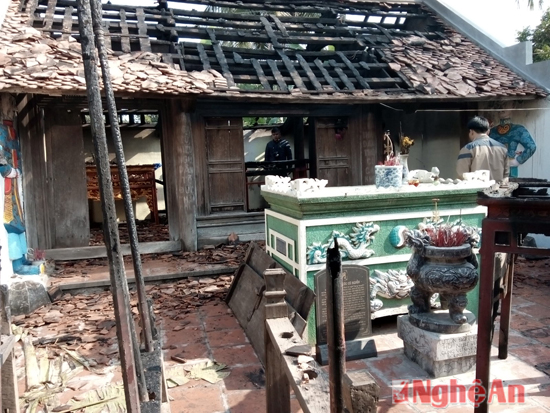 Vụ ch&aacute;y lớn khiến đền thờ Hồ Sỹ Dương bị thi&ecirc;u rụi