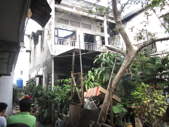 Tin tức mới nhất về vụ ch&aacute;y mới ở Hồ Ch&iacute; Minh, căn nh&agrave; 2 tầng bị đ&aacute;nh sập ho&agrave;n to&agrave;n