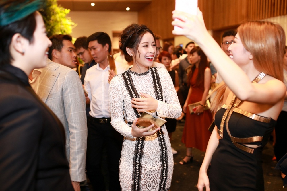 Chi Pu, Gil L&ecirc;: &lsquo;Mỗi người một vẻ mười ph&acirc;n vẹn mười&rsquo;