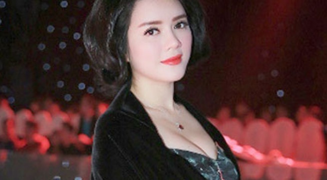 Trong bất kỳ bộ trang phục nào, Lý Nhã Kỳ cũng đều mang vẻ đẹp kiêu sa, làm 'mê đắm' mọi ánh nhìn.