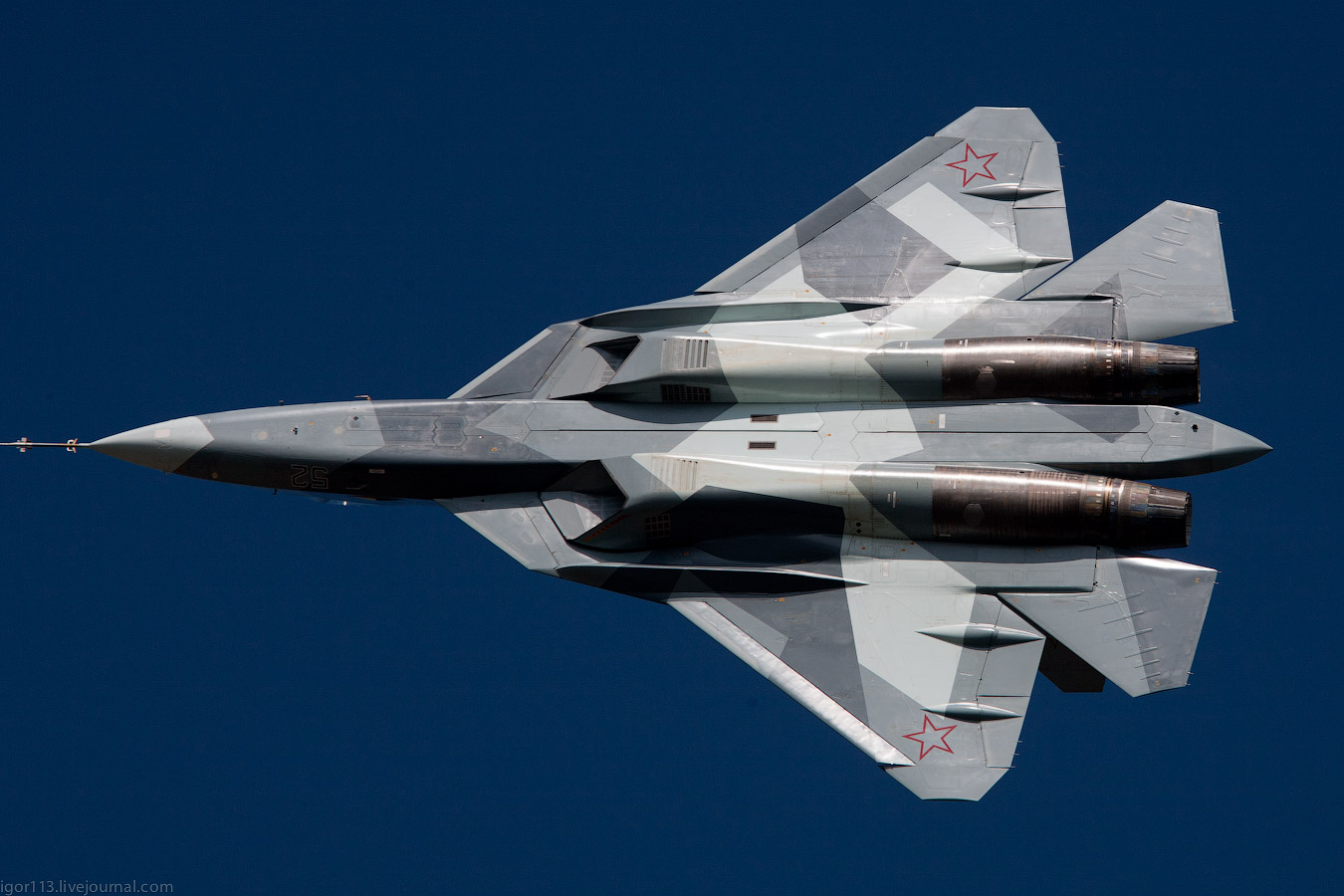 Dự &aacute;n chiến đấu cơ Sukhoi PAK FA T-50 bắt đầu thai ngh&eacute;n từ năm 1990