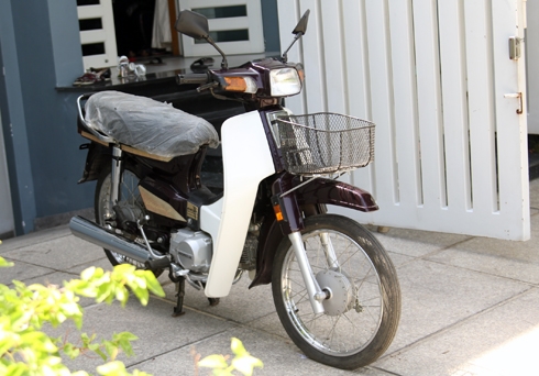 Chiếc Honda Dream này được giữ nguyên bản, chưa đổ xăng, lăn bánh… và có giá 250 triệu đồng