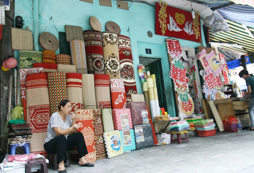 Chiếu điều h&ograve;a Trung Quốc b&aacute;n tr&agrave;n lan tr&ecirc;n thị trường