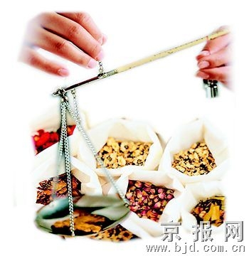 Mặc dù là phương thu&ocirc;́c &lsquo;đại bổ&rsquo;, nhưng Lục Vị Địa Hoàng chỉ thích hợp cho một s&ocirc;́ đ&ocirc;́i tượng ri&ecirc;ng biệt