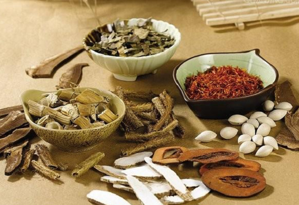 chữa u xơ tử cung từ một số b&agrave;i thuốc d&acirc;n gian được nhiều người &aacute;p dụng