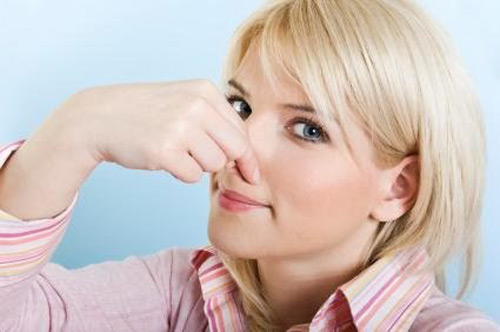 Nấc cục g&acirc;y cảm gi&aacute;c rất kh&oacute; chịu trong người