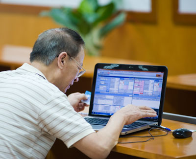 VN-Index l&ecirc;n s&aacute;t mốc 600 điểm
